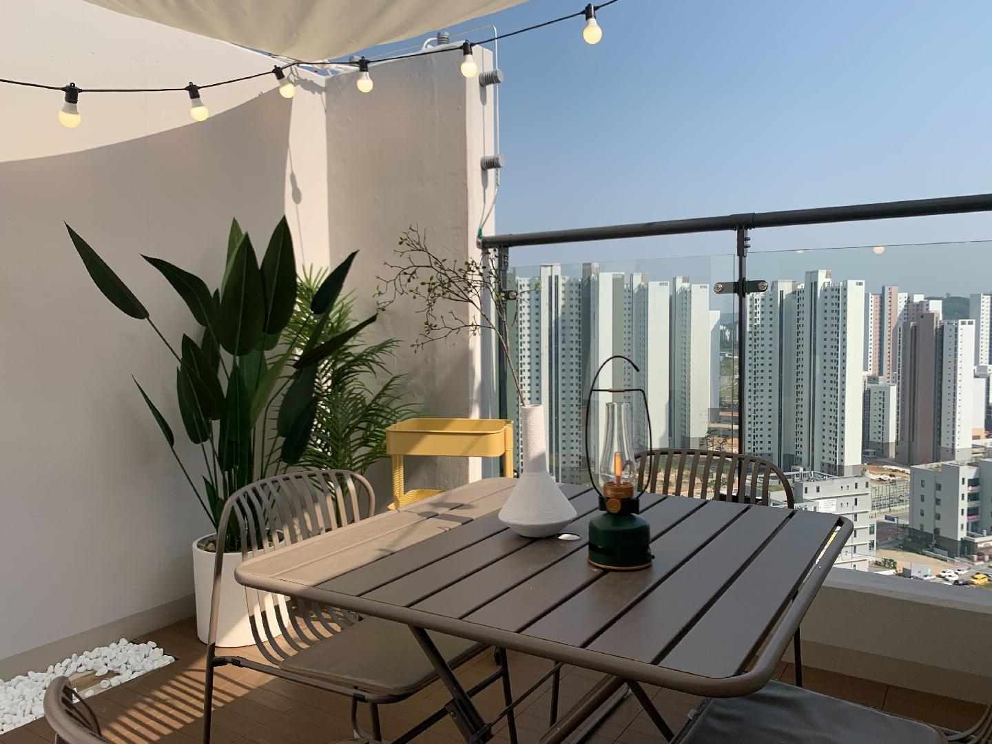 일상을 캠핑처럼 즐길 수 있는 테라스2